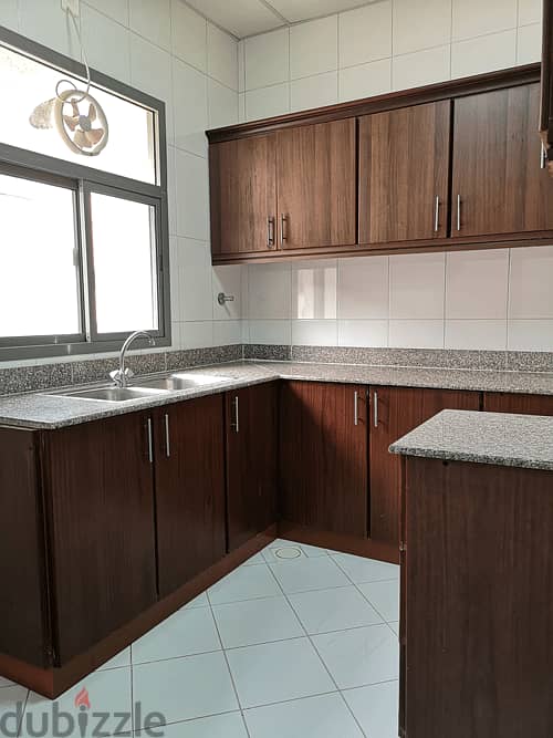 Spacious 2-bedroom apartment with ensuited bathroom 2