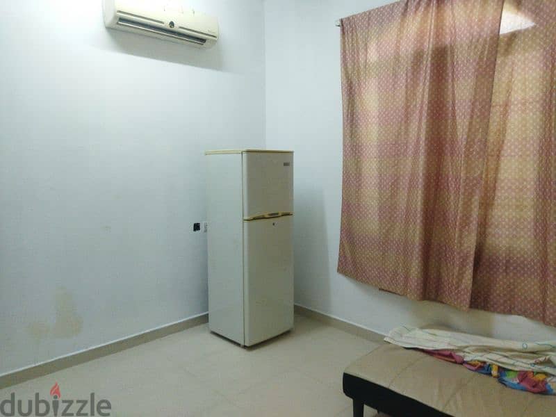 Single room + Bathroom for rent  for expat (sharing or single stay). 0
