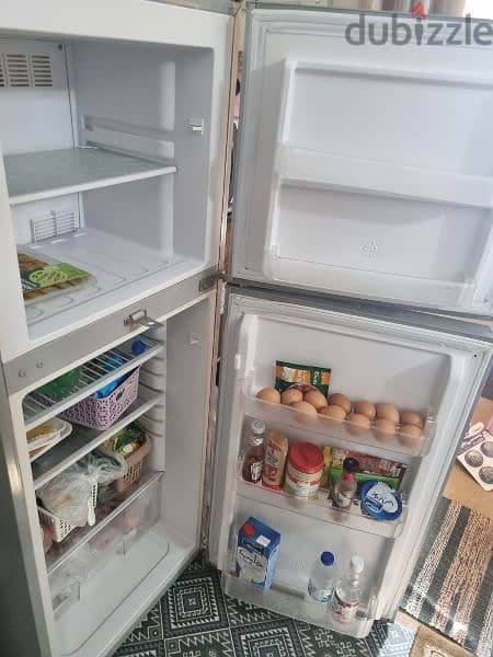 تلاجة بحالة جيدة  / refrigerator in good condition 2