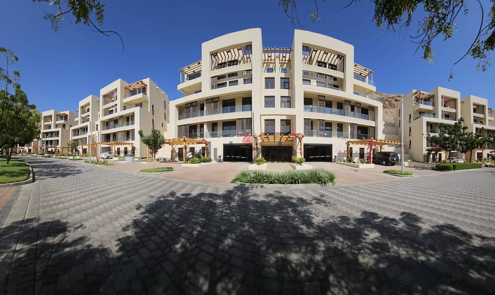 1 BR Freehold Apartment in Muscat Bay GREAT DEAL!!! 9