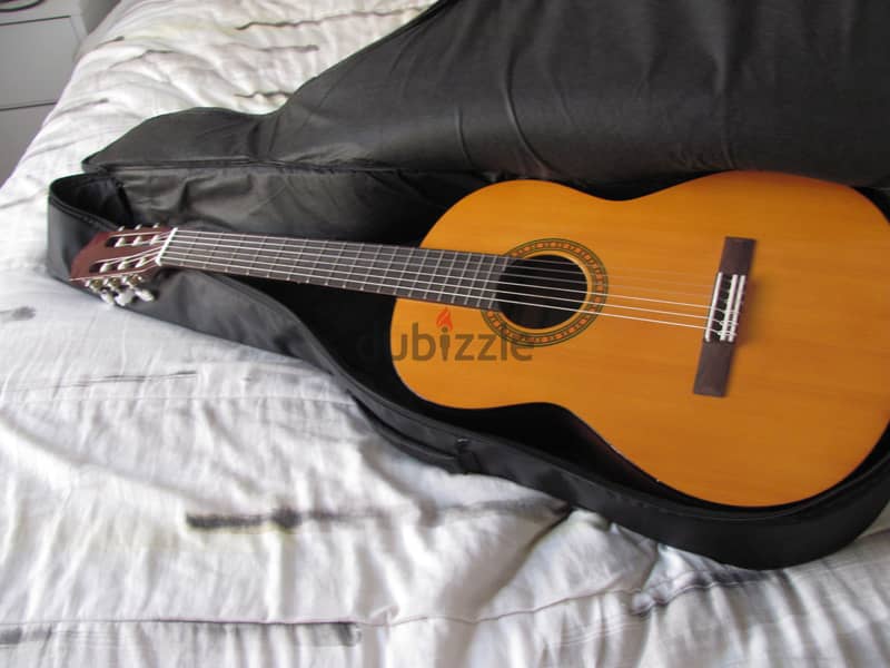 YAMAHA CS40 Guitar 1
