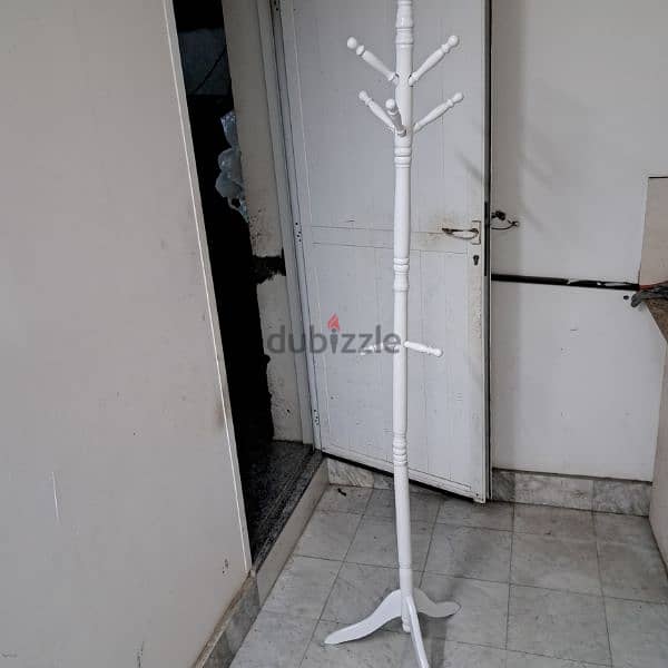 clothes stand wood 1