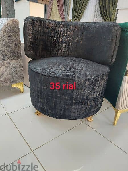 single sofa without delivery 1 piece 35 rial 5