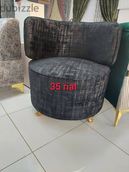 single sofa without delivery 1 piece 35 rial 5