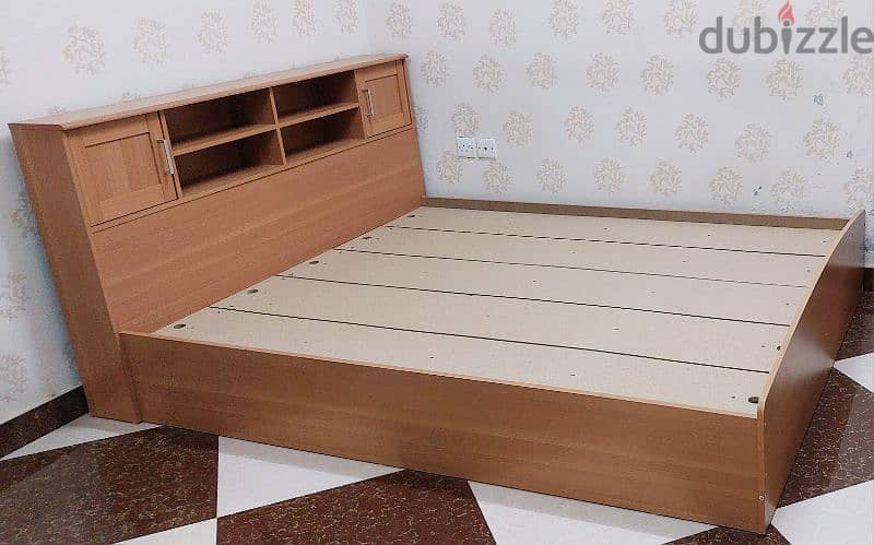 Queen size bed (Malaysia) 190 x 150cm. 1
