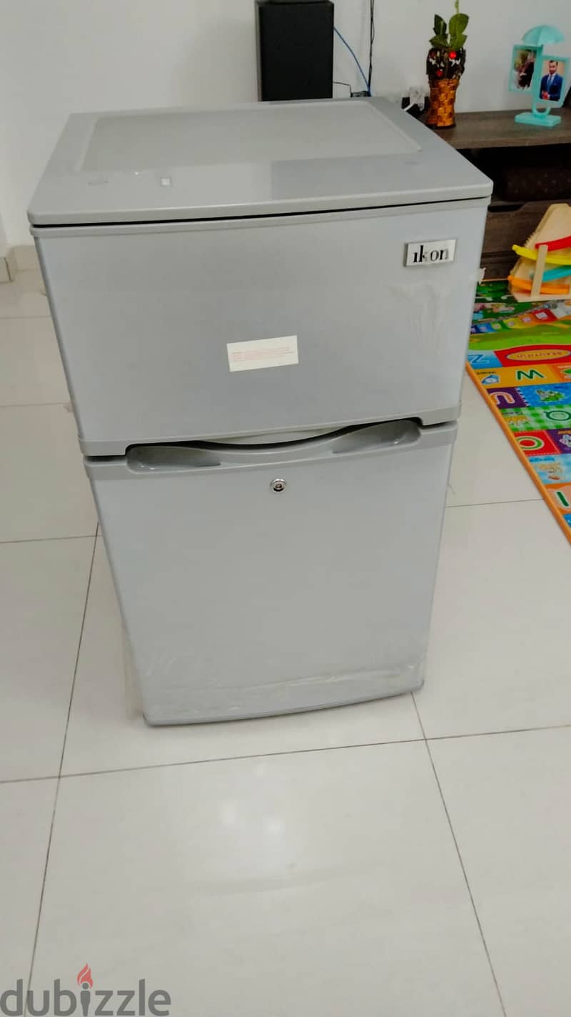 Ikon Double Door Refrigerator IK89F 89Ltr (Mint Condition) 5