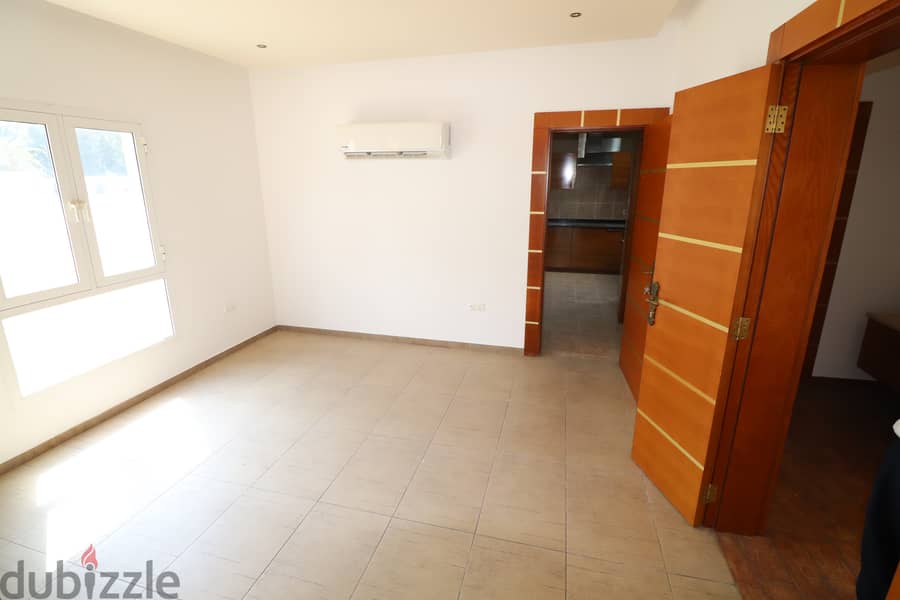 5 bedroom villa for Sale in Madint Al Sultan Qaboos. 4