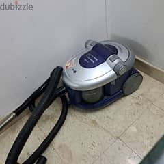 LG vacuum cleaner LG VACUUM cleaner working with
