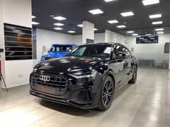 Audi Q8 2021 0