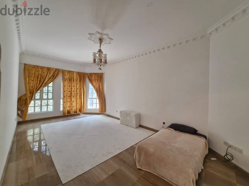 7 BR Amazing Villa In Shatti Al Qurum For Rent 16