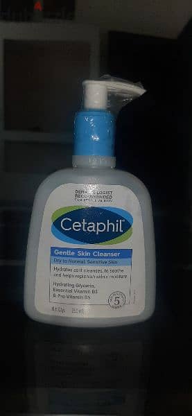 Cetaphil Face Wash Gentle Skin Cleanser for Dry to Normal 250 ml 2