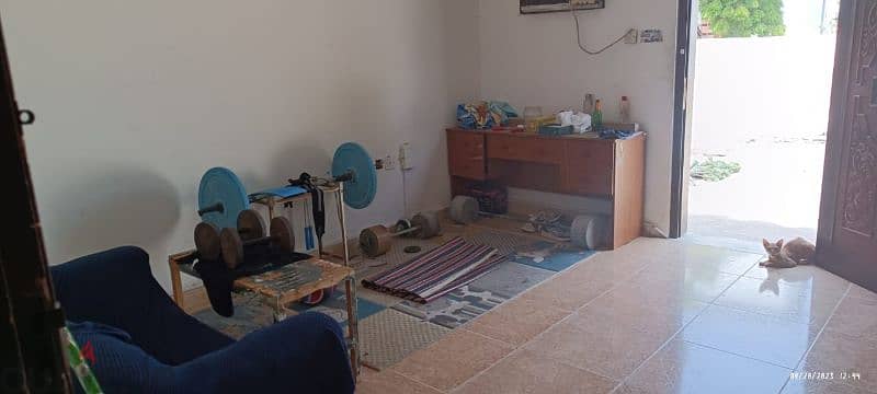 Room for rent al hail near to main road please contract  94431271 1