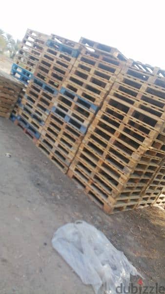wooden pallets available for sale 0