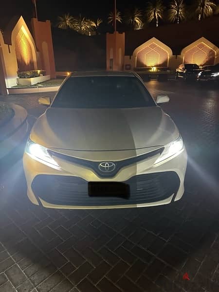 Toyota Camry 2019 LE Hybrid 3