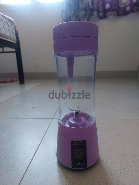 portable juicer easy to carry home and travelling and  juicer 3