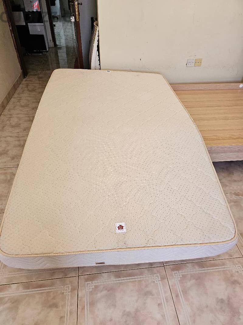 Single Bed with Mattress, Excellent Condition 2