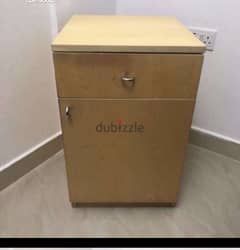 side table   excellent condition