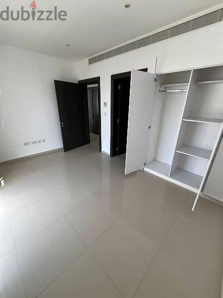 semi furnished flat for rent in Al Mouj 5