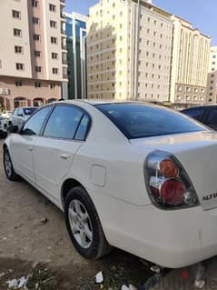 Nissan Altima 2005 Excellent condition/Genuine buyers please contact