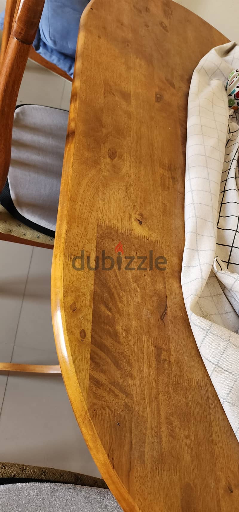 Dining table with Chairs, Good condition 2