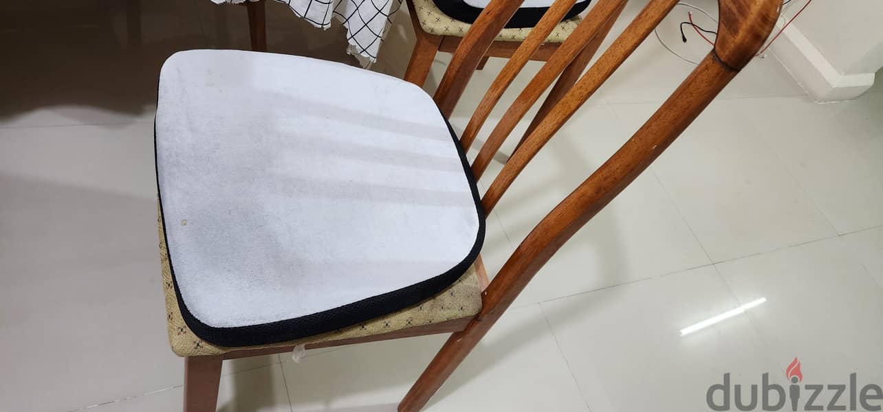 Dining table with Chairs, Good condition 9