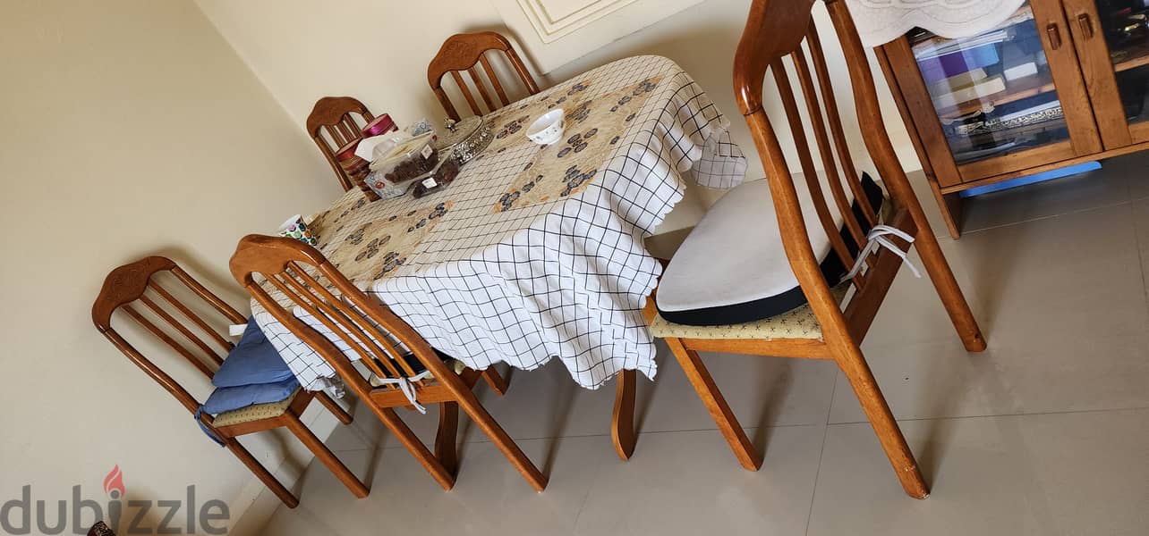 Dining table with Chairs, Good condition 11