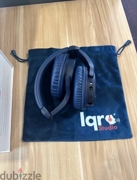 Iqra Studio  Head Set 1
