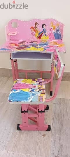 Kids desk with its chair for selling at 7 omr 0