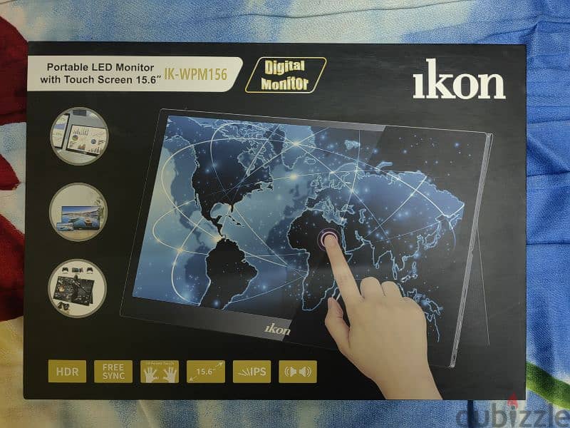 Ikon portable LED 15.6inch monitor for consoles and PC 1