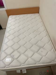 queen size mattress 0