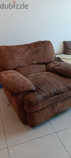 very sitting comfort recliner. . . . urgent sale