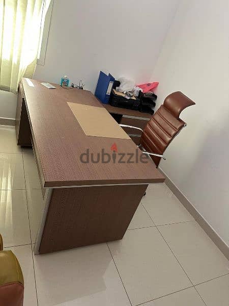 Office Table & Chair sparingly used 0