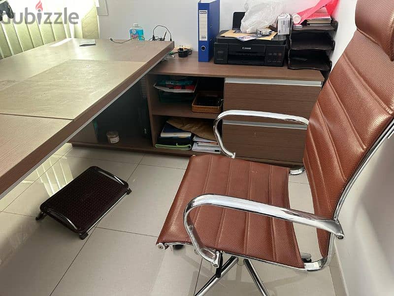 Office Table & Chair sparingly used 1