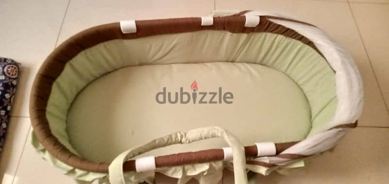 Baby crib for sale beautiful design only for 12 rial 3