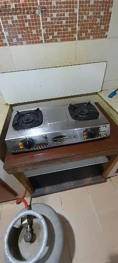 gas stove with regulator