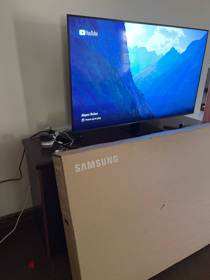 Samsung Smart QLED 55 inches TV 1