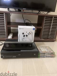 Xbox one + Kinnect for sale.