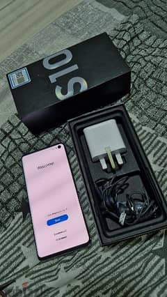 Samsung S10 Mobile in Working Condition