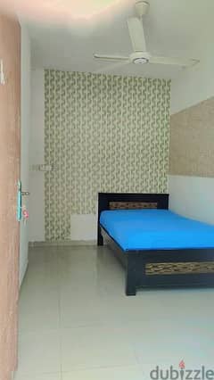 غرفه وحمام مدخل خاص بجوار مستشفى عمان الدولى