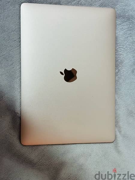 Apple MacBook Air 13 inch gold color 8Gb ram 256 ssd 2