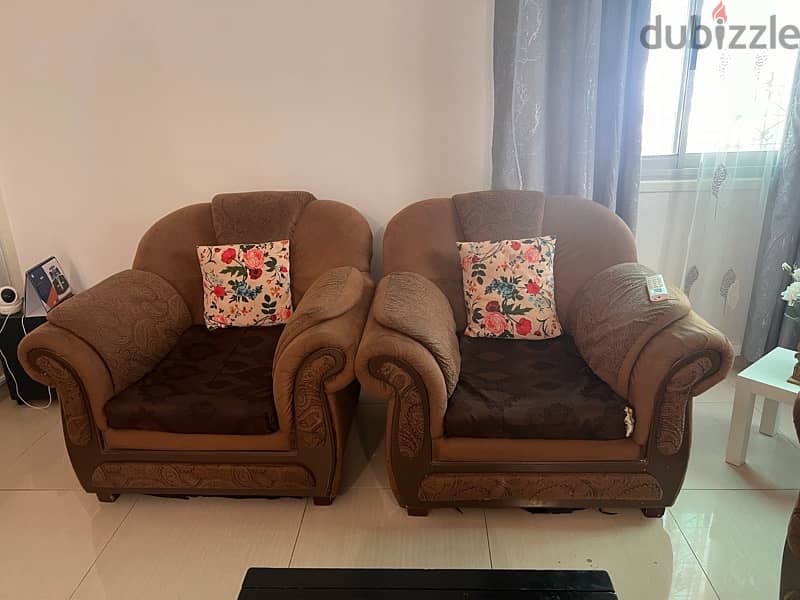 3+2 sofa set for sales from Ruwi, Mumtaz 2