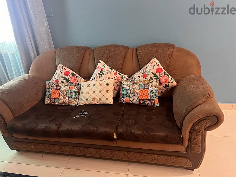 3+2 sofa set for sales from Ruwi, Mumtaz 3