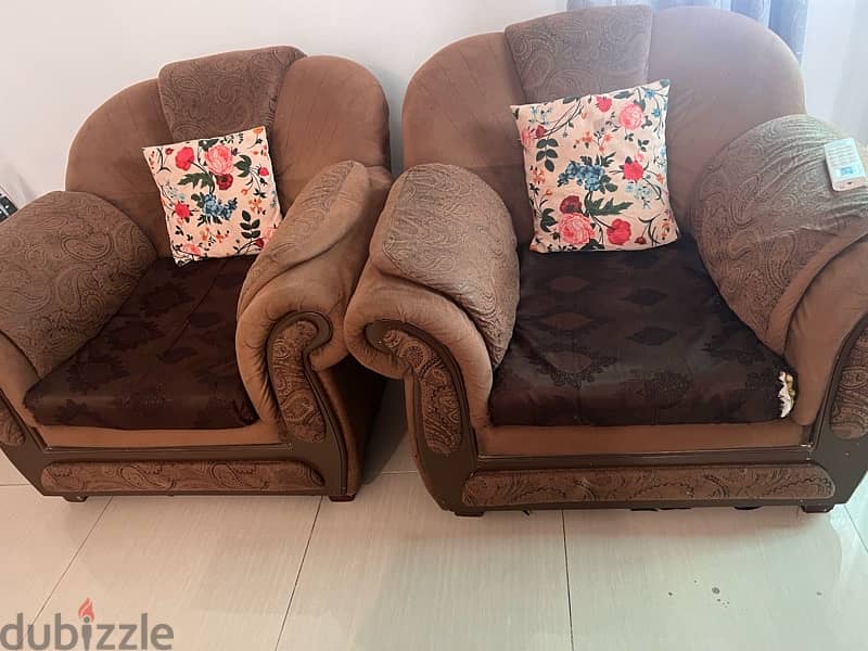 3+2 sofa set for sales from Ruwi, Mumtaz 5