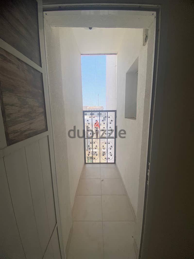 "SR-B-492 Flat for rent in al mawaleh south ( behind city centre) 3