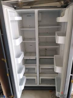 Samsug side by side refrigerator 0