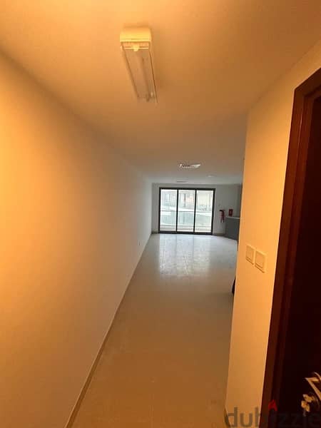 flat for rent in Muscat hills the links building unfurnished 1bhk 2