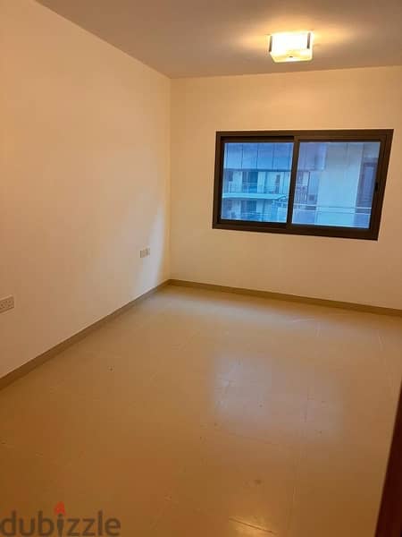 flat for rent in Muscat hills the links building unfurnished 1bhk 4