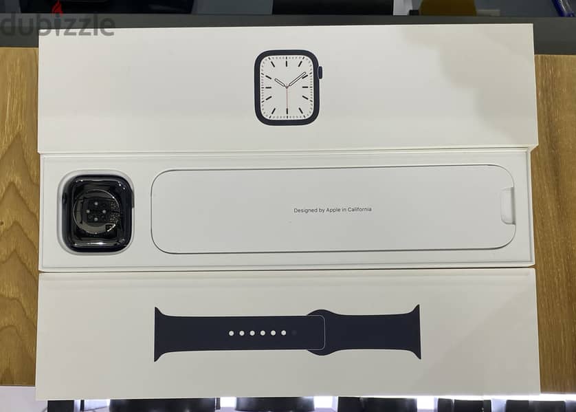 Apple Watch Series 7 (GPS) 45mm Midnight Looks New Condition 4