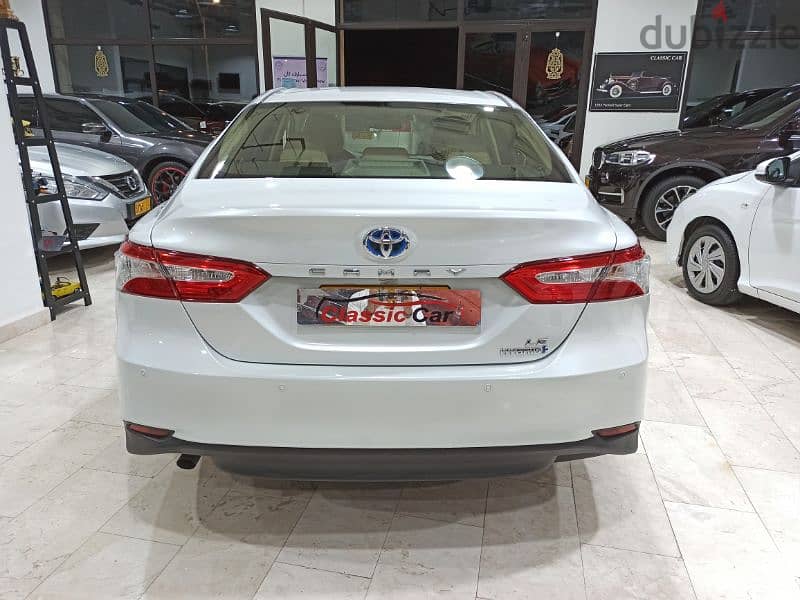 Toyota Camry Hybrid 2018 9