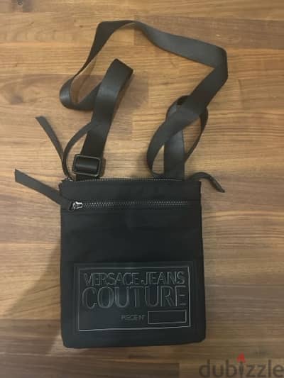 Versace jeans couture cross body bag شنطة كتفية ماركة فيرساتشي